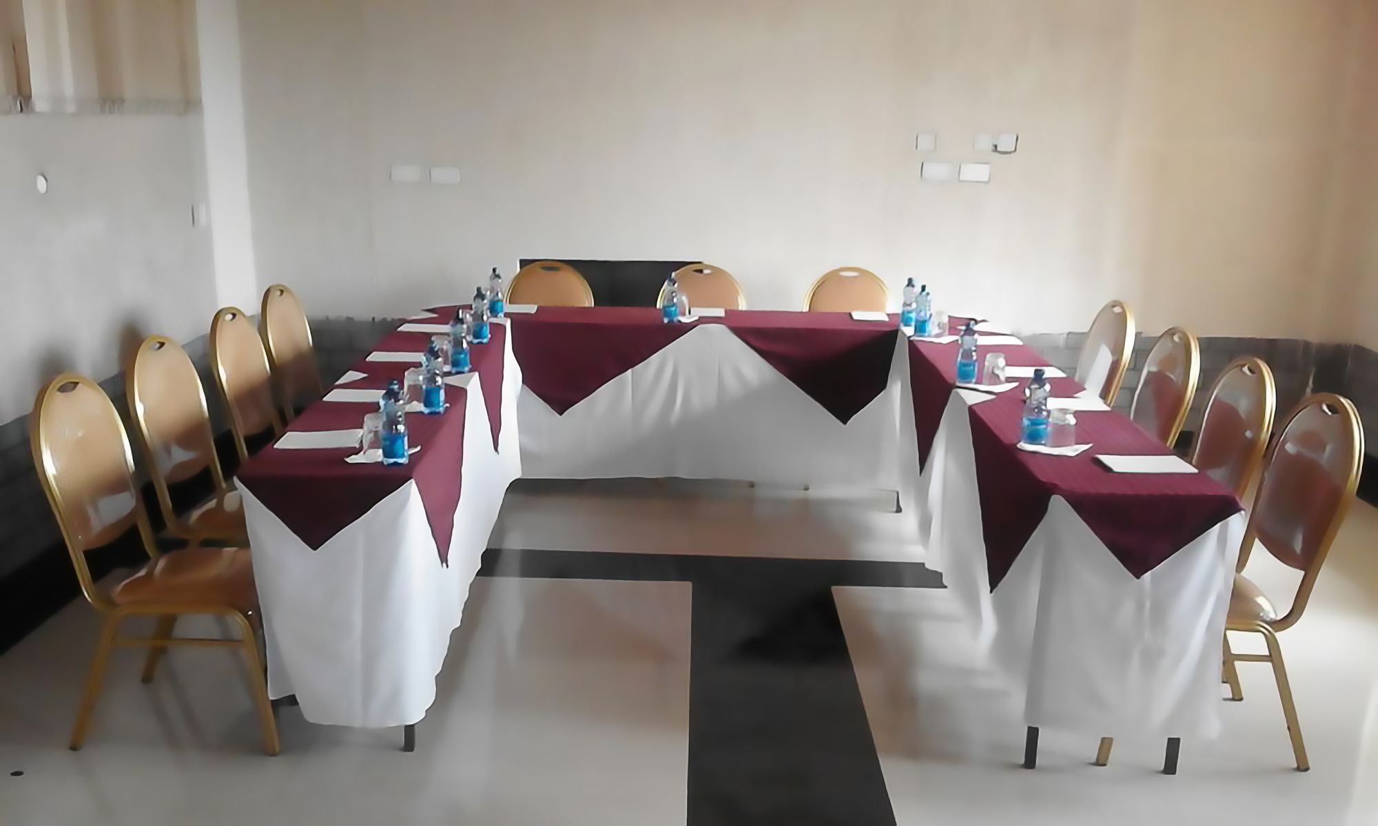 נקורו Bison Hotel מראה חיצוני תמונה
